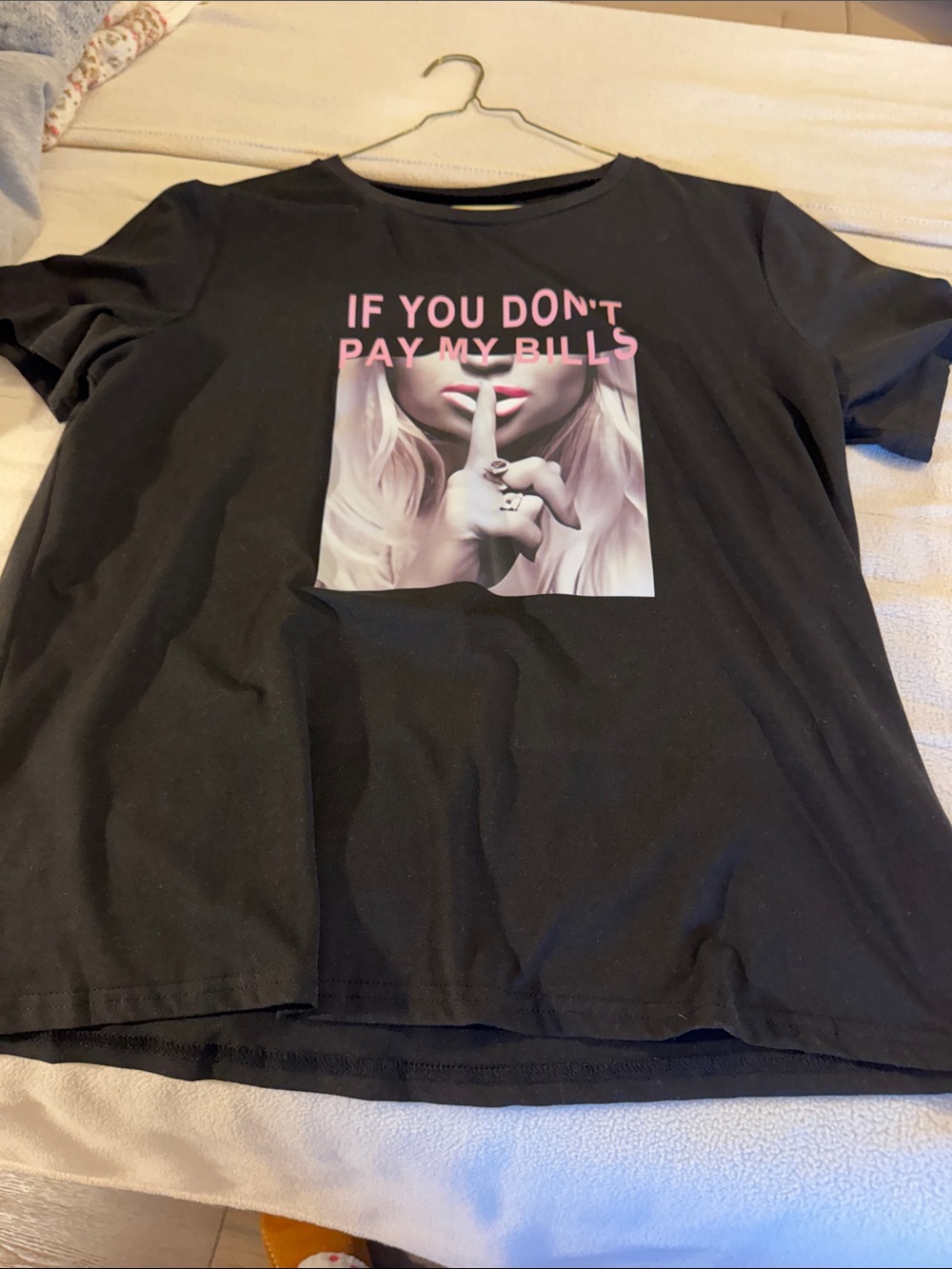 SHEIN Black Short Sleeve Graphic Tee with Pink Accent